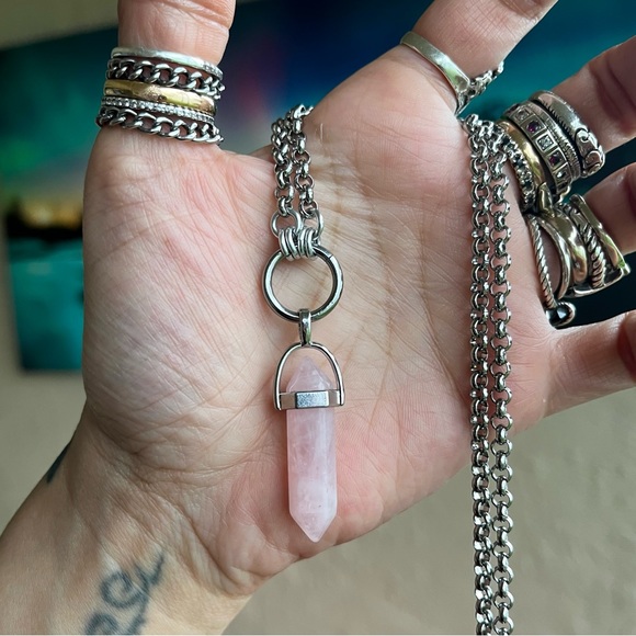 🔴 SALE . Handmade rose quartz bullet on stainless steel chain necklace . - Picture 4 of 6